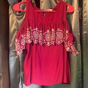 SO Cold Shoulder Top